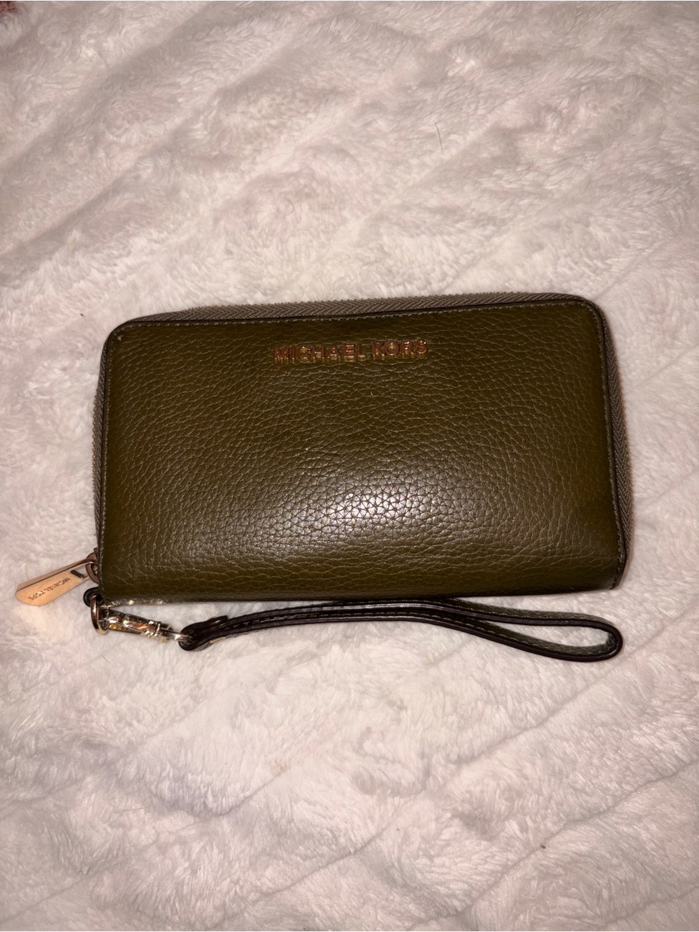 Michael Kors Olive Green Leather Zip Wristlet with Detachable Strap
